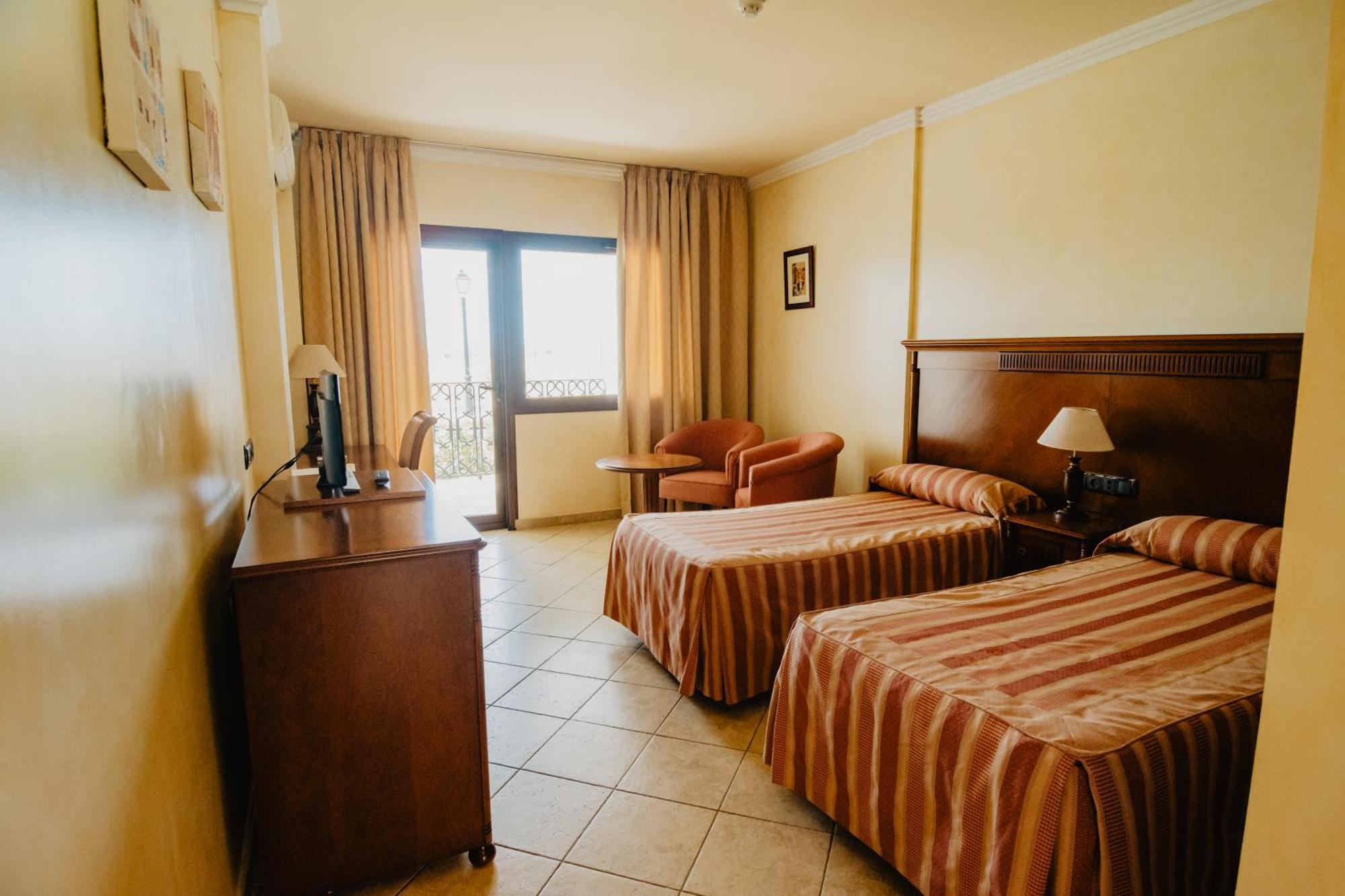 Hotel Hacienda Don Manuel Гранха-де-Торреэрмоса Экстерьер фото