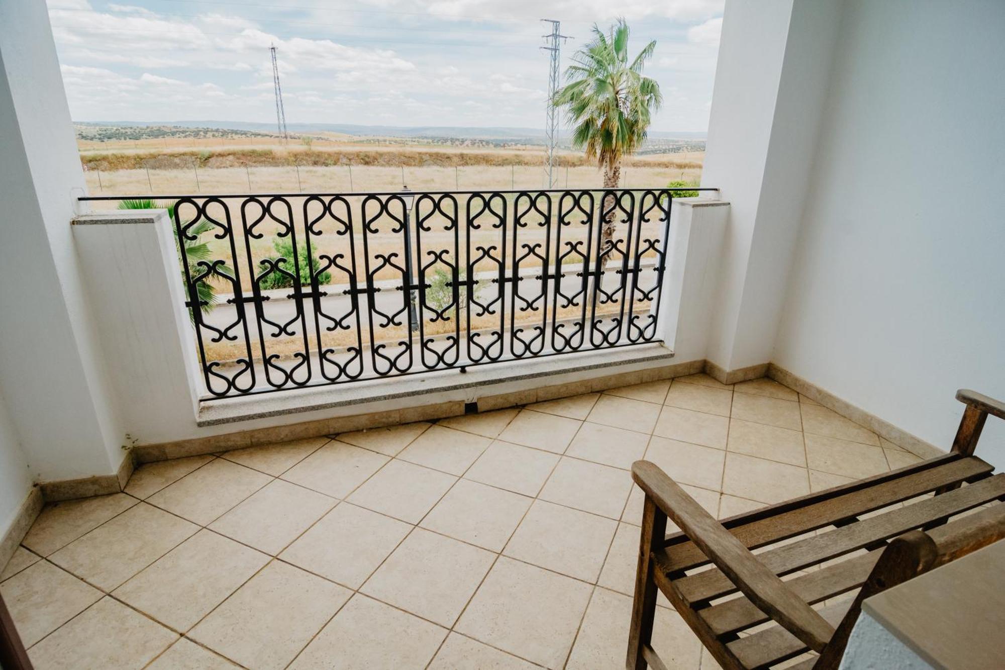 Hotel Hacienda Don Manuel Гранха-де-Торреэрмоса Экстерьер фото