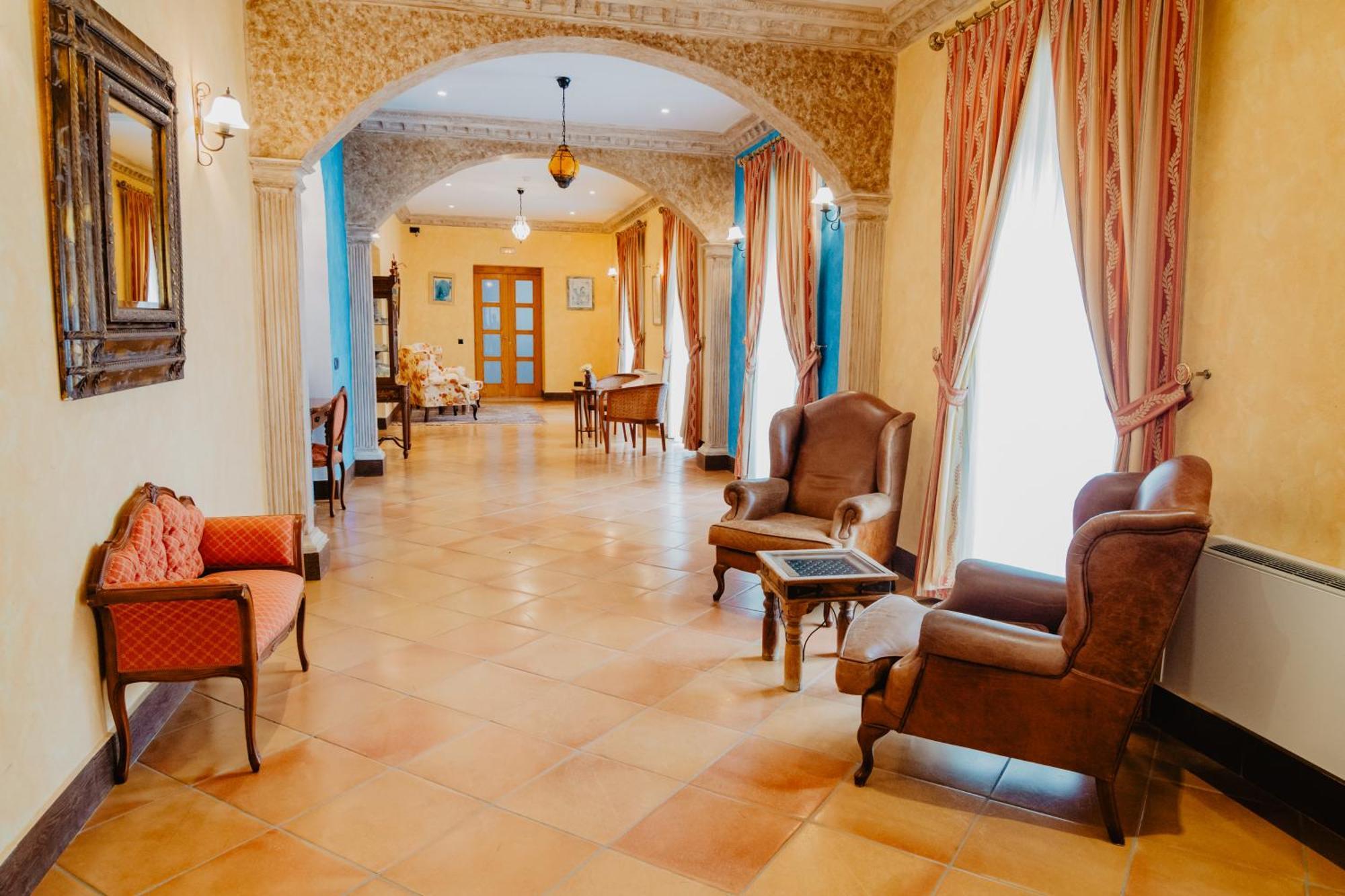 Hotel Hacienda Don Manuel Гранха-де-Торреэрмоса Экстерьер фото