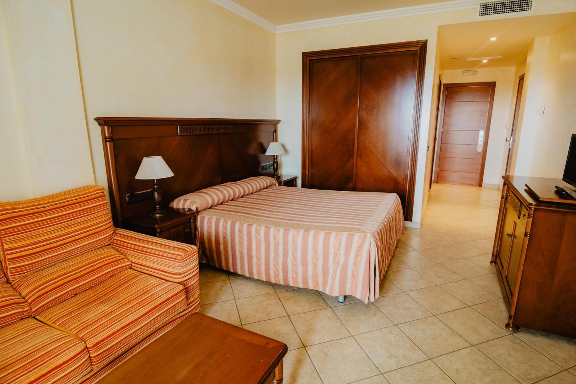 Hotel Hacienda Don Manuel Гранха-де-Торреэрмоса Экстерьер фото