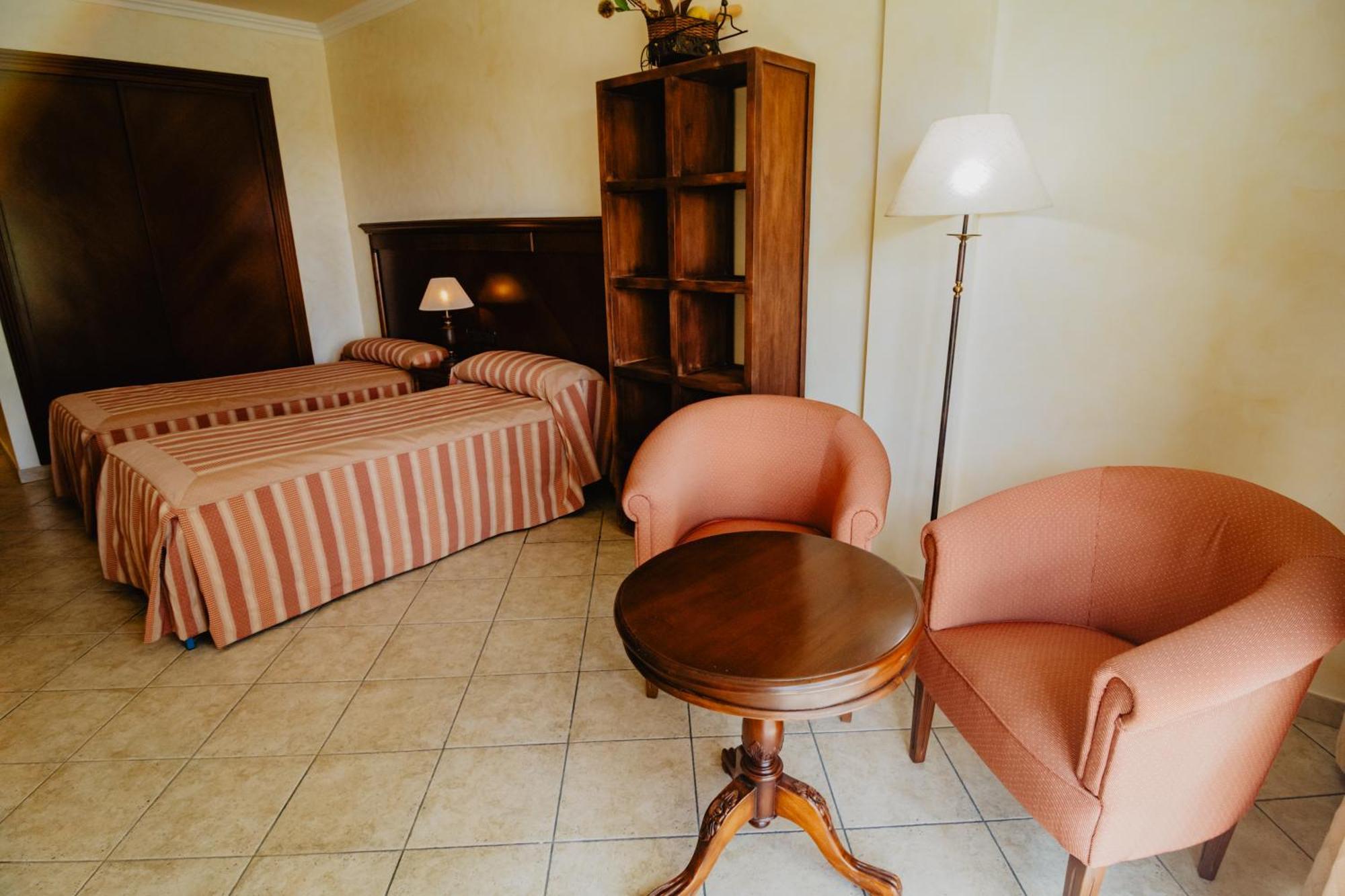Hotel Hacienda Don Manuel Гранха-де-Торреэрмоса Экстерьер фото