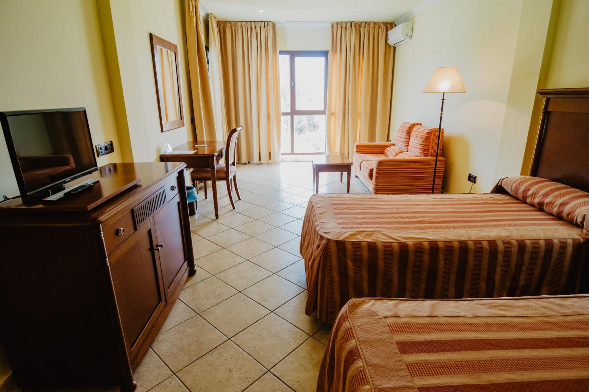 Hotel Hacienda Don Manuel Гранха-де-Торреэрмоса Экстерьер фото